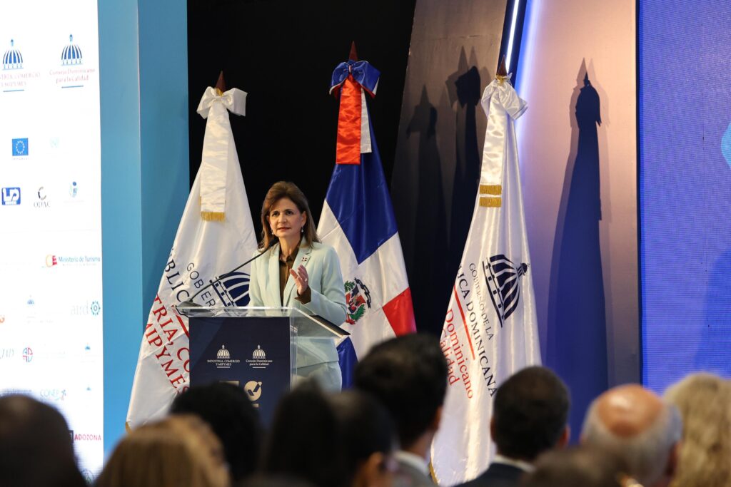 El discurso central del acto estuvo a cargo de la vicepresidenta de la República Raquel Peña.
